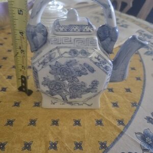 GUC 6" Tall Classic Blue and White Floral Teapot